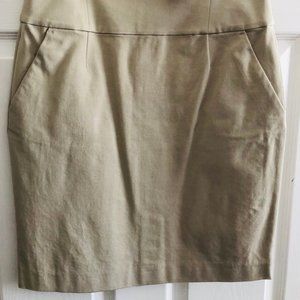Banana Republic tan pencil skirt Sz 8